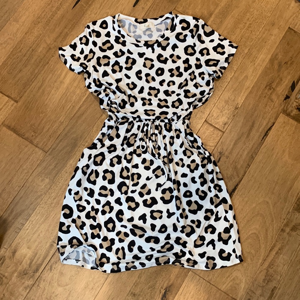 NWOT leopard winch waist dress